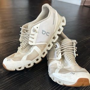 On Cloud 5 Running Shoes